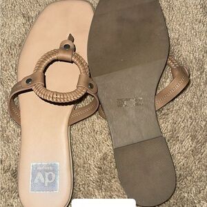 Women's Tan Sandals